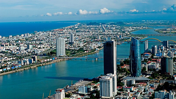 Hình ảnh thành phố Đà Nẵng nhìn từ xa 