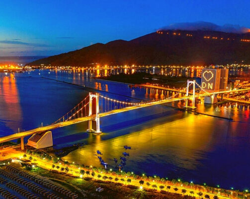 Cầu Thuận Phước là cây cầu dây võng dài nhất Việt Nam