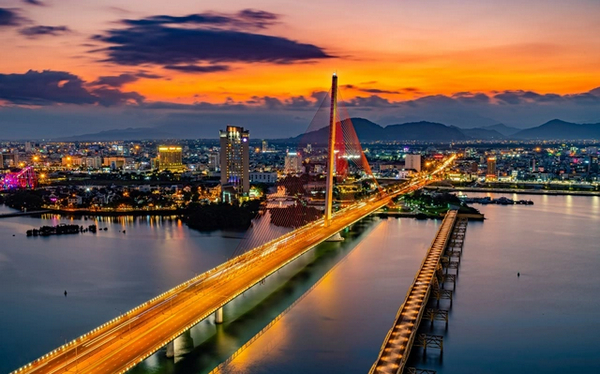 Cầu Nguyễn Văn Trỗi cũng là cây cầu có tuổi thọ cao nhất trong 9 cây cầu bắc qua sông Hàn