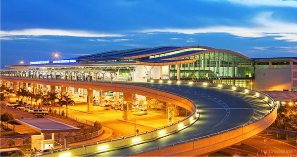 Sân bay quốc tế Đà Nẵng vào đêm