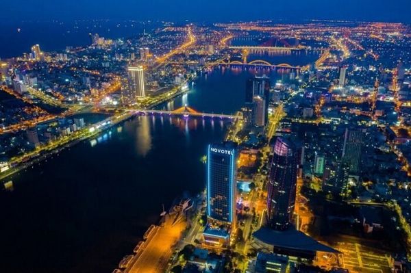 Hình ảnh Đà Nẵng về đêm nhìn từ xa 
