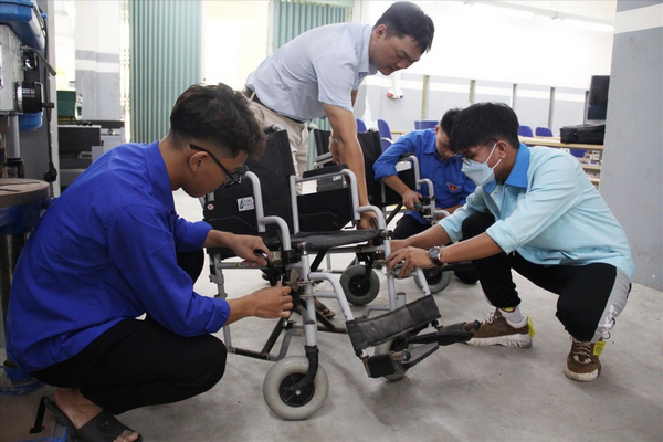 Công ty Thiết bị & Vật tư y tế Medic Pro 24 - cửa hàng xe lăn Đà Nẵng chất lượng nhất 