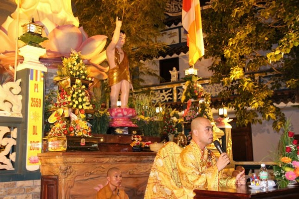 Một buổi học Phật pháp tại chùa Bát Nhã Đà Nẵng 