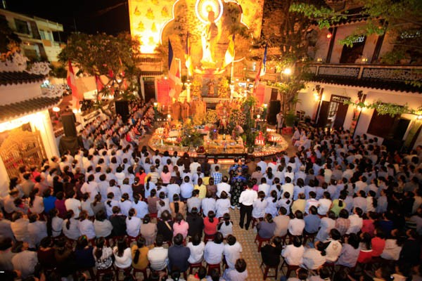 Các buổi lễ cầu an là hoạt động quan trọng tại chùa Bát Nhã, thu hút đông đảo cư dân địa phương và du khách
