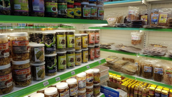 Siêu Thị Đặc Sản Thu Bồn là một trong những điểm đến không thể bỏ qua khi bạn muốn mua đặc sản Đà Nẵng và các loại đặc sản miền Trung