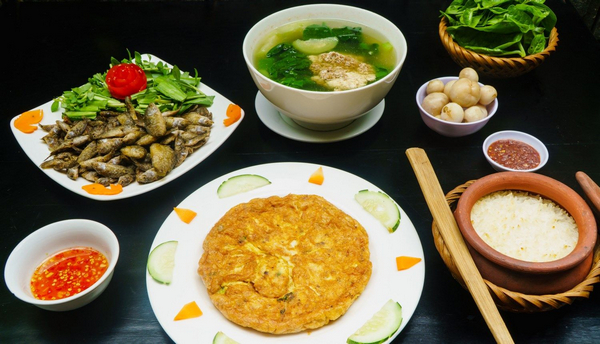 Cơm Niêu Nhà Đỏ 2 - quán ăn gia đình Đà Nẵng được đánh giá cao 
