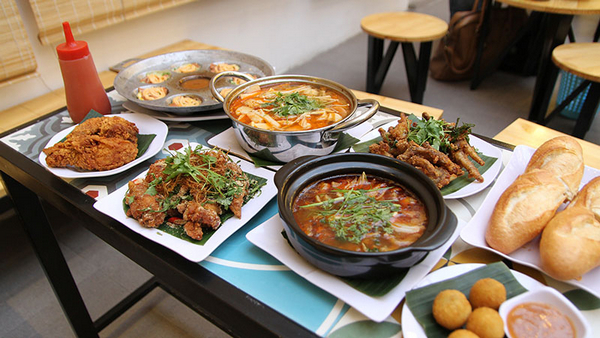 Ăn Vặt Cô Ba Đà Nẵng - top quán ăn nổi tiếng Đà Nẵng 