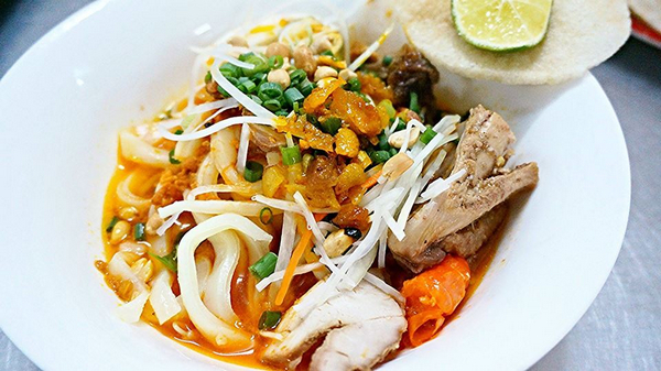 Quán Mỳ Quảng Bà Vị là một biểu tượng của ẩm thực truyền thống tại Đà Nẵng