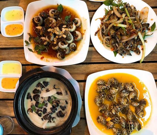 Ốc Ken Sài Gòn là một điểm đến tuyệt vời cho những ai yêu thích hương vị ốc và hải sản miền Nam.