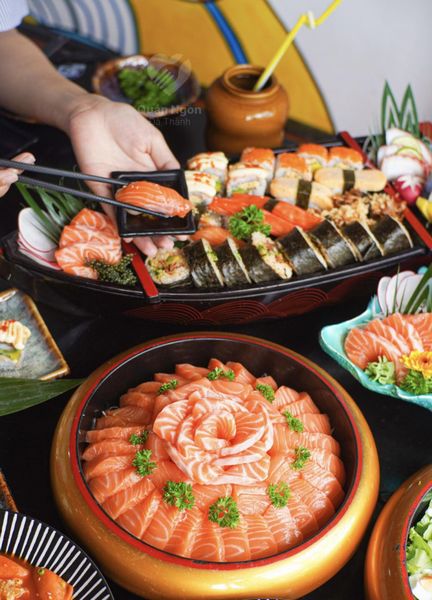 PhiPhi Sushi nổi bật với không gian đẹp, lịch sự và đậm chất Nhật Bản