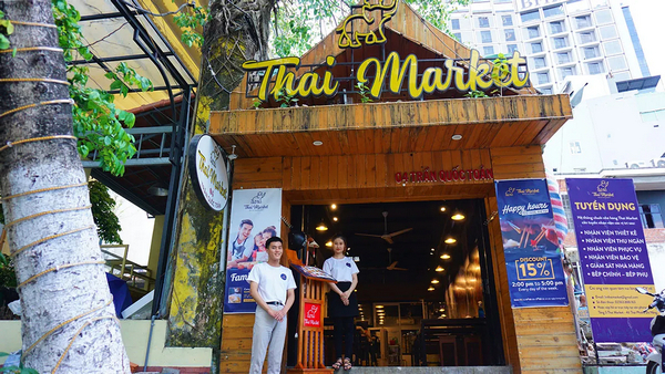 Nhà hàng Thai Market Restaurant tại 124 Yên Bái