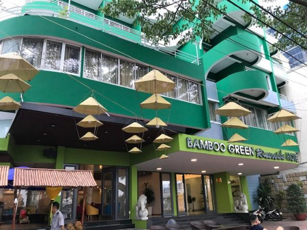 Bamboo Green Hotel không chỉ gần sân bay Đà Nẵng mà còn có vị trí thuận lợi để du khách khám phá sông Hàn thơ mộng