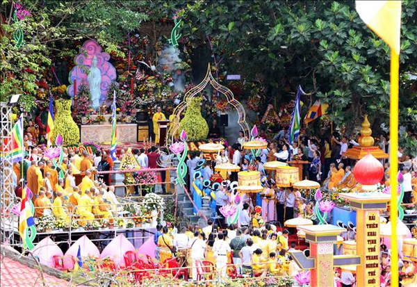 Lễ hội Quan Thế Âm Ngũ Hành Sơn không chỉ là một sự kiện văn hóa, tôn giáo mà còn mang đậm ý nghĩa nhân văn sâu sắc của dân tộc Việt Nam