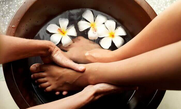 Adella Spa là địa điểm cung cấp trọn gói các dịch vụ massage chân tại Đà Nẵng