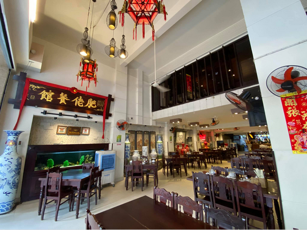 Không gian tại Phi Lu Chinese Restaurant mang đậm nét Trung Hoa 