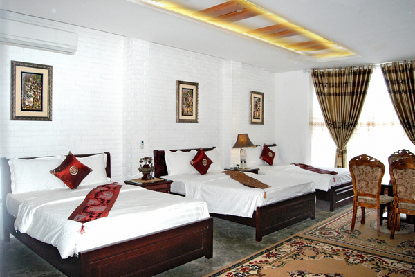 Louis Hotel không chỉ là nhà nghỉ gần ga Đà Nẵng mà còn nằm gần trung tâm và sân bay quốc tế Đà Nẵng
