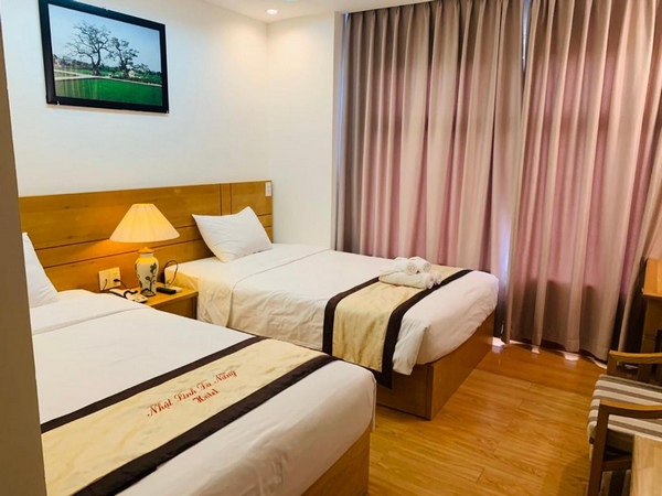 Khách Sạn Nhật Linh, đạt chuẩn 3 sao, là một trong những lựa chọn tốt nhất gần ga Đà Nẵng