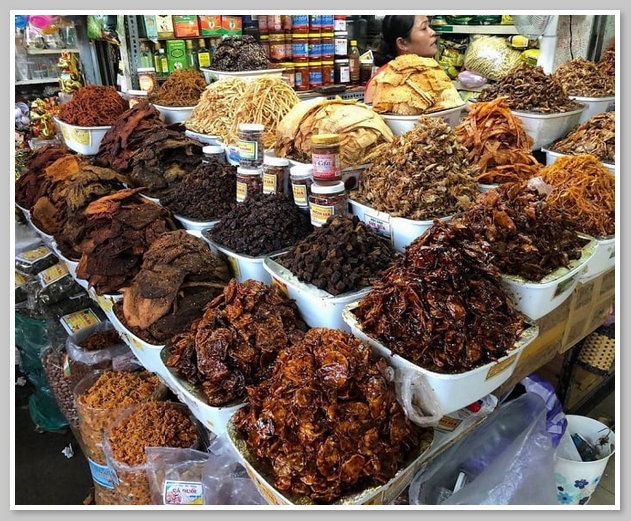 Chợ Hàn là thiên đường mua sắm những loại đặc sản địa phương 